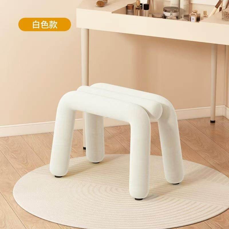 网红奶油风化妆台专用凳子女生卧室小尺寸梳妆椅子轻奢高级感新款