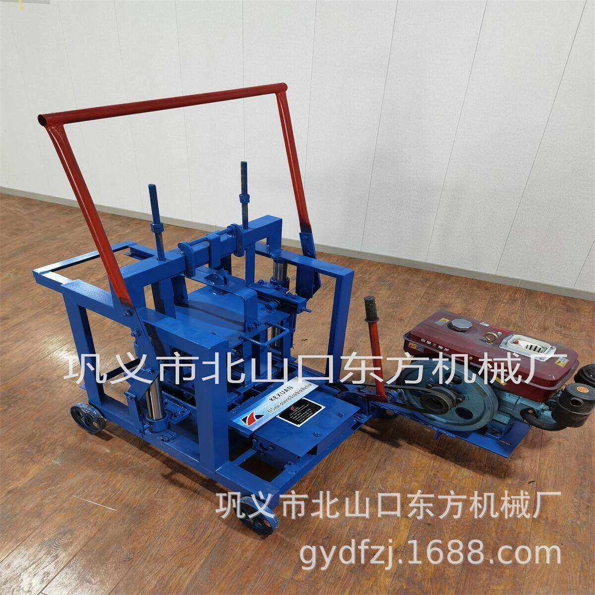 柴油移动制作400-150-200正圆孔水泥空心制砖机12P柴油制动发电制
