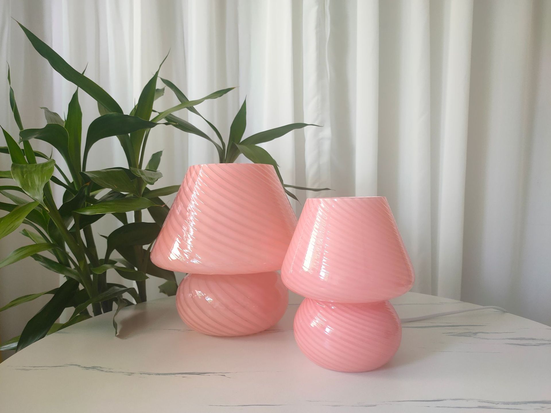 韩国ins中古北欧vintage工作室卧室床头氛围多色玻璃蘑菇台灯