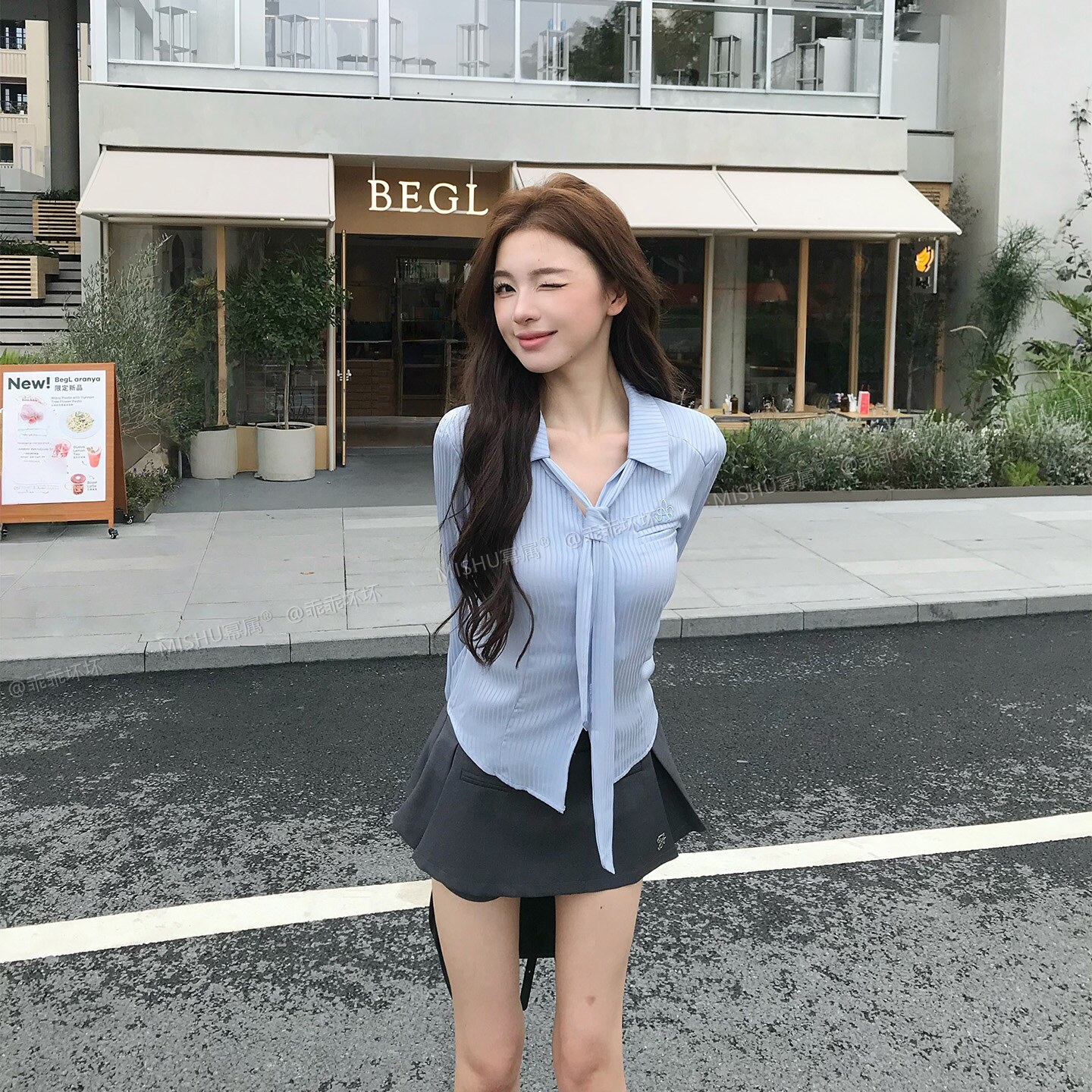 乖乖坏坏 海盐少女/春季设计感胸口刺绣缎面领带条纹显瘦女套装