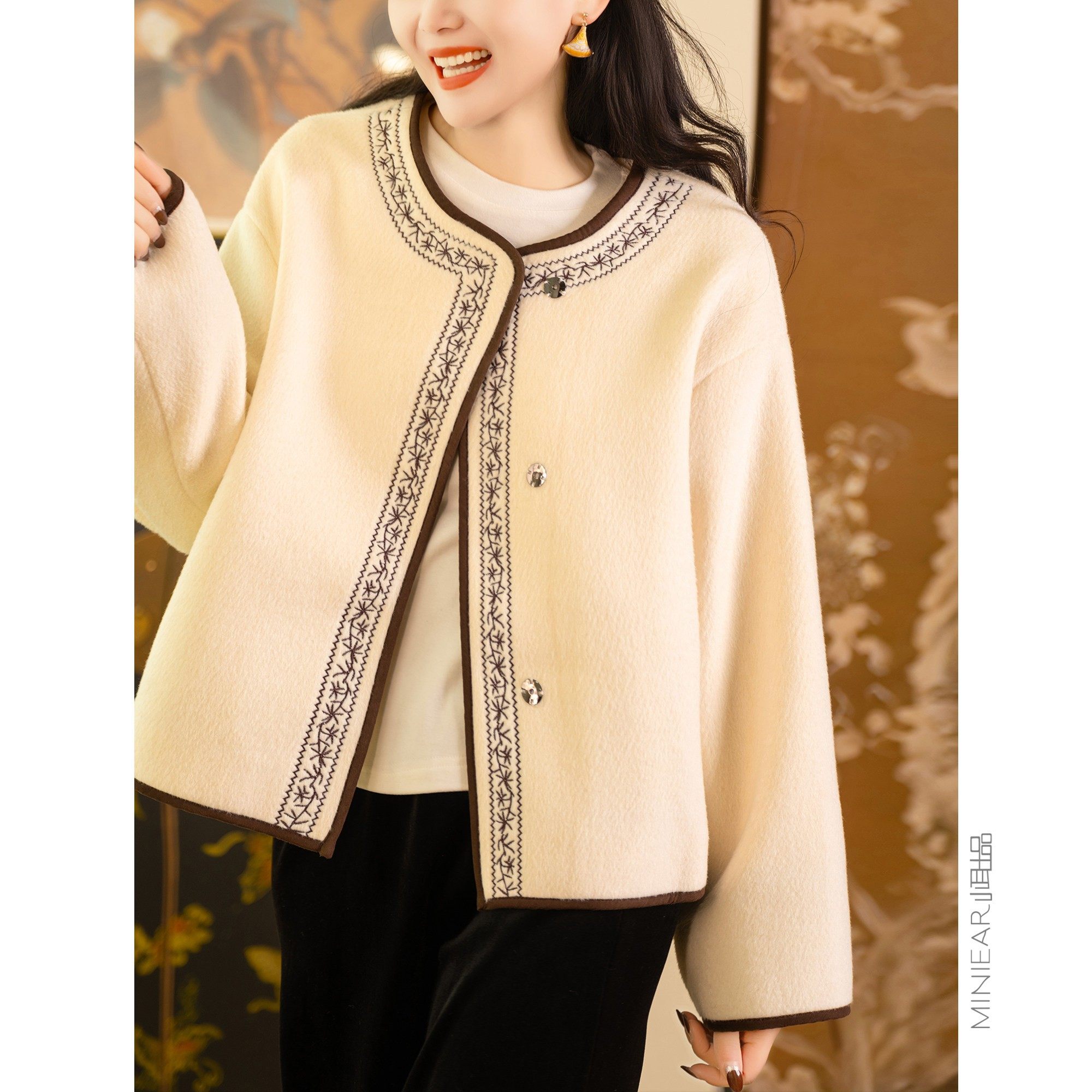 小耳出品篙货！拉绒斜纹毛呢/30%羊毛/刺绣门襟 圆领外套上衣女,女装/女士精品,短外套,淘宝优惠券,粉丝福利购,淘宝优惠卷
