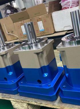 RTF77-YB3KW-32.77-M4减速机 R77-Y5.5KW-14.57M1-180伺服减速