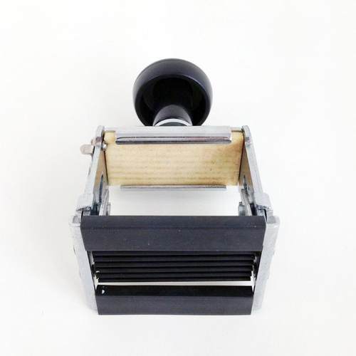 新品 日期打码机 仿喷码机 手动三排包装袋打码机 标签仿喷码机