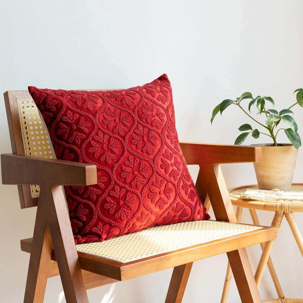 欧美轻奢荷兰绒棉麻空心立体绣花沙发抱枕新年靠垫套轻奢风家居