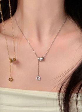 钛钢不掉色小蛮腰轻奢项链女夏网小众高级设计配饰锁骨链条吊坠
