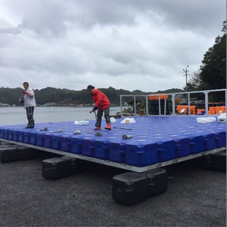一体式吹塑塑料浮筒水上浮台栈道搭建浮箱游艇停靠码头浮筒
