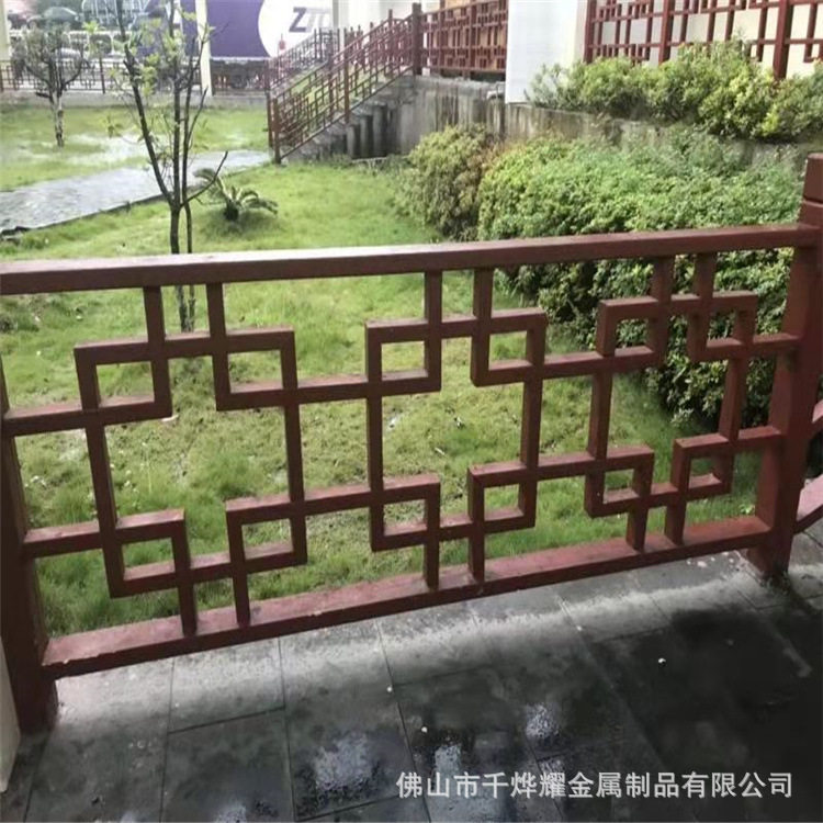 厂家仿木防护栏 景观景区庭院户外仿古护栏 桥梁河道钢筋合金栏杆