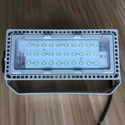 NTC9280 LED投光灯 110W AC220V 50Hz/60Hz LED隧道灯 防眩投光灯