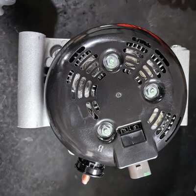 适用104211-108114伏220安吉普牧马人2.0TWRANGLERIV发电机