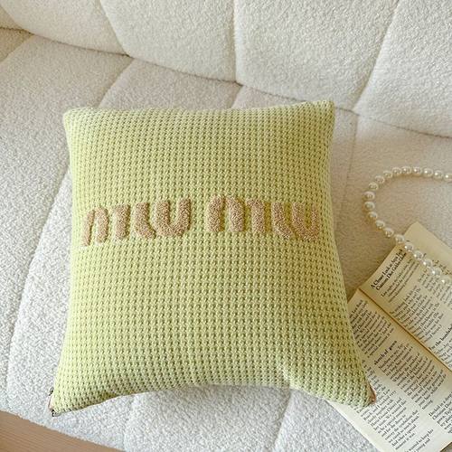 抱枕被子两用加厚办公室午睡枕头毯子二合一沙发汽车靠枕空调被子