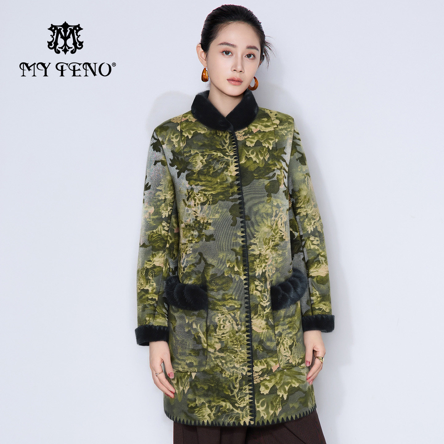 马天奴绿色山水画环保皮草外套