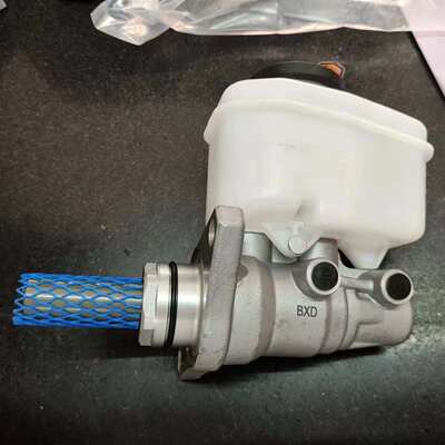 47028-60010 适用于丰田陆地巡洋舰普拉多RZJ120 GRJ120刹车总泵