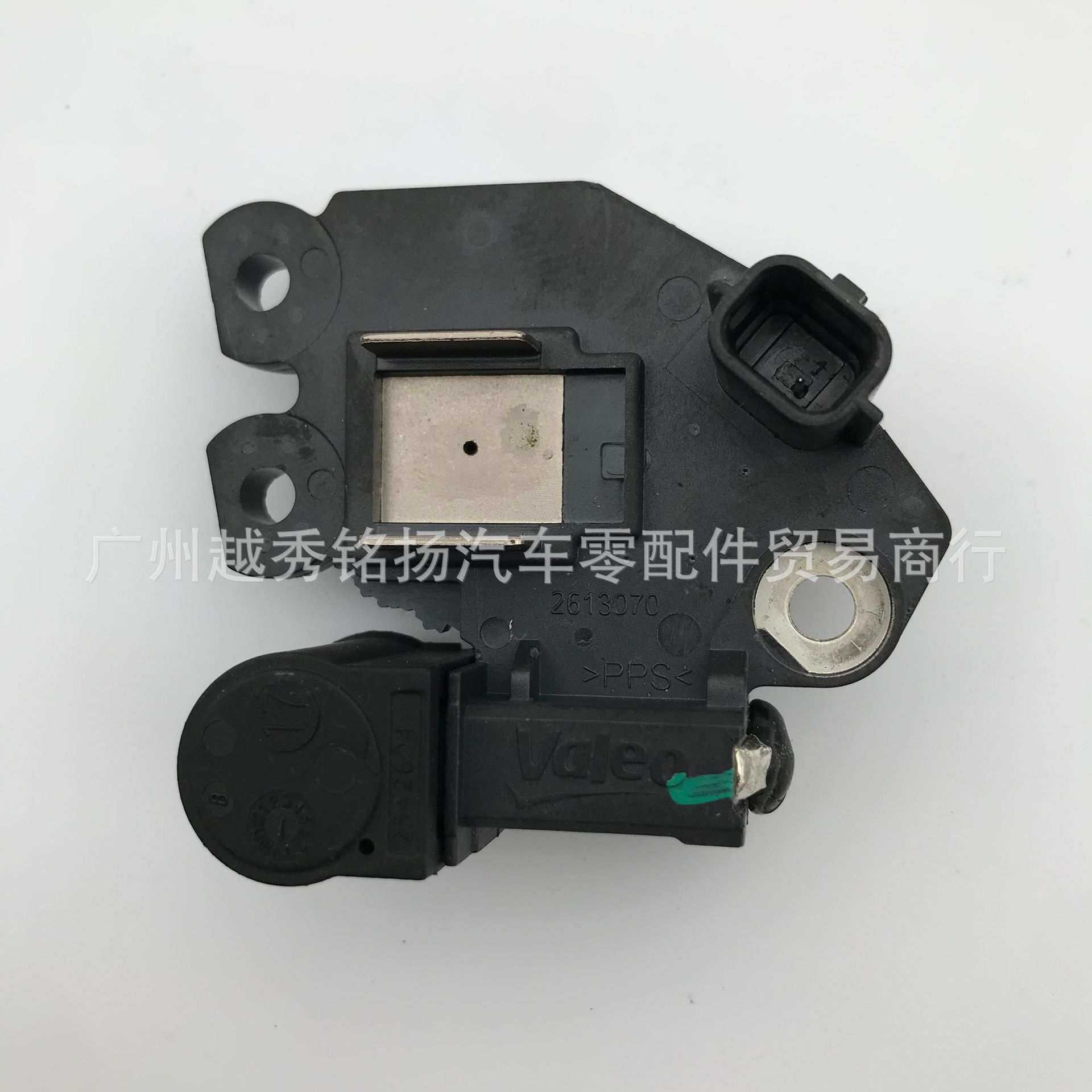 适用于原装法雷奥17款逍客2618689C汽车发电机调节器电子调节器
