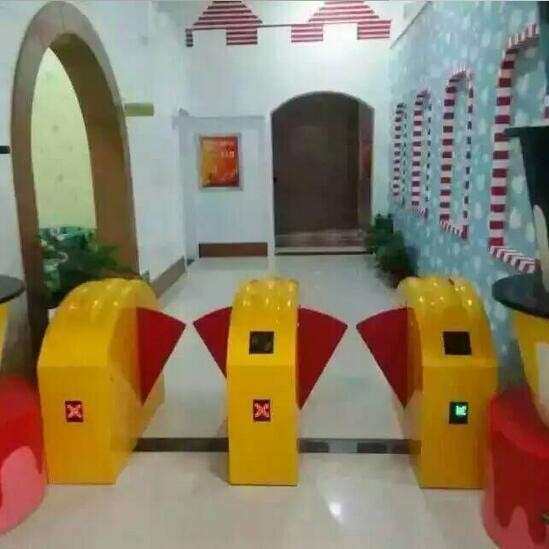 幼儿园门禁接送系统儿童闸机人脸识别刷卡推送游乐场学校小摆闸机