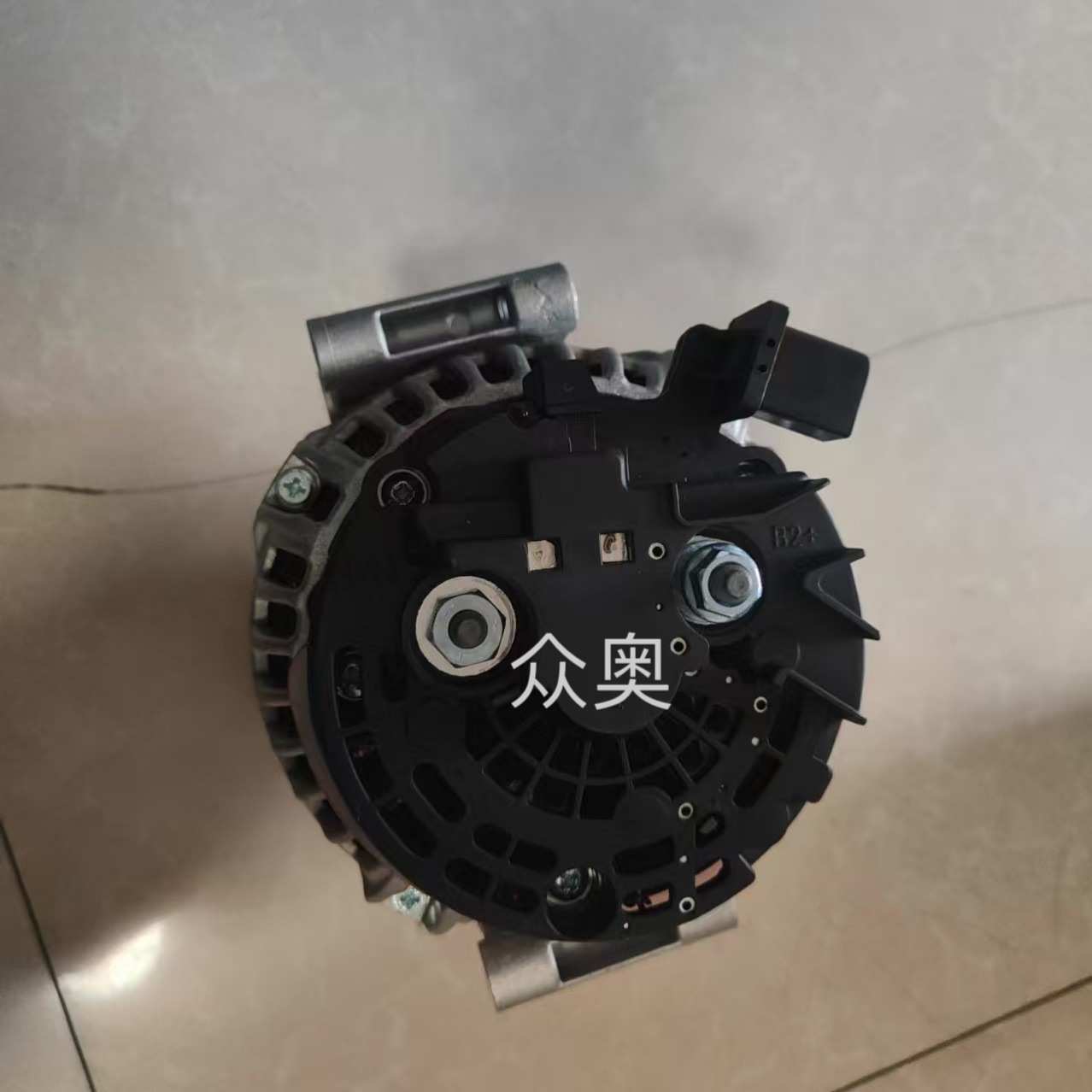 适用奔驰CLS 350轿车发电机2721540102发电机272154010280发电机