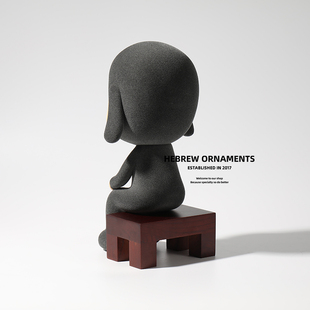 奈良美智蜗居失眠娃娃人偶公仔摆件潮玩模型女生卧室床头软装饰品