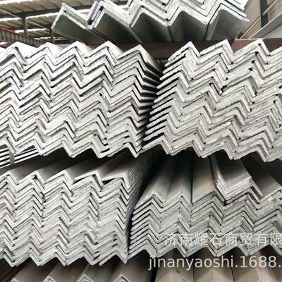 厂家供应现货 防锈镀锌角铁Q235B热轧镀锌不等边热镀锌角钢