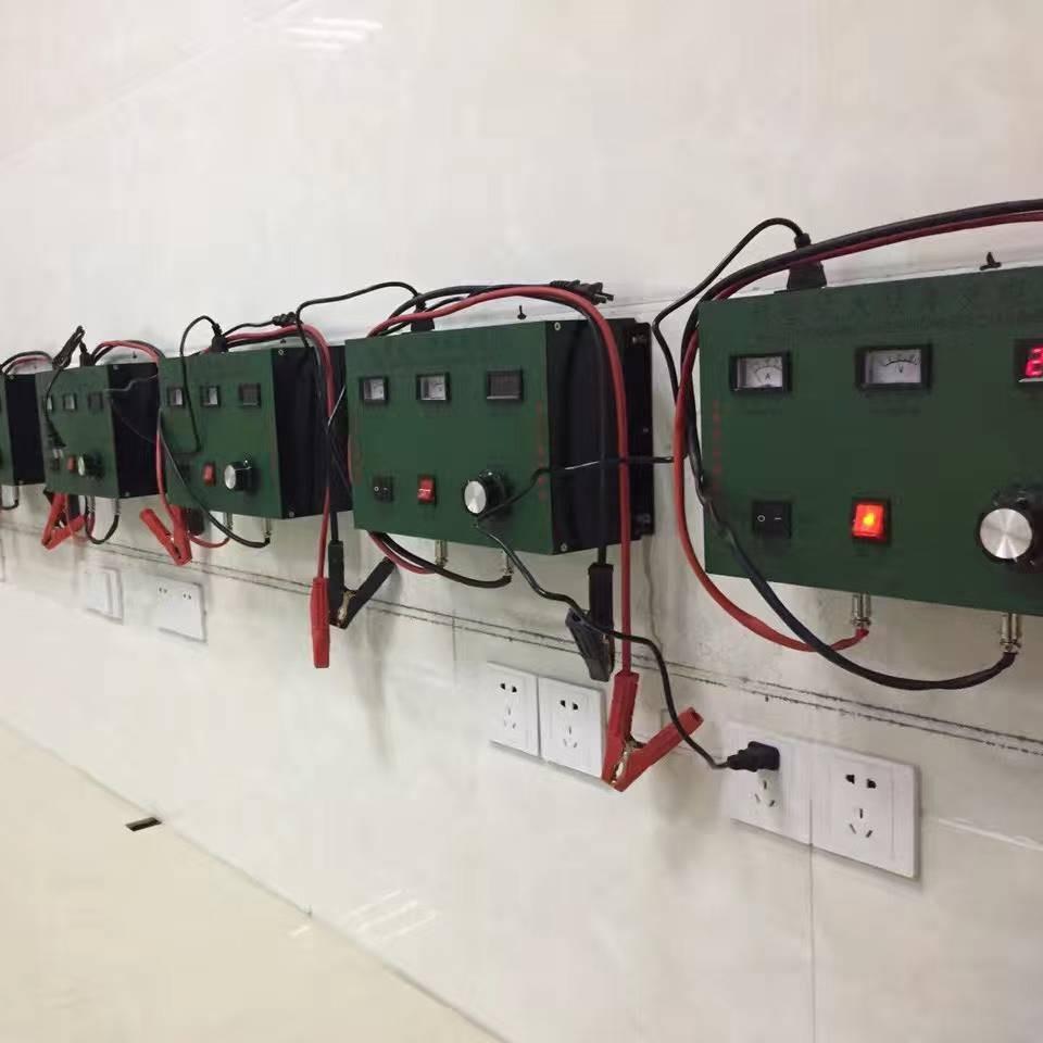 12V/24V铅酸电池大功率充电机0-30A放电电流可调节货车船用充电机