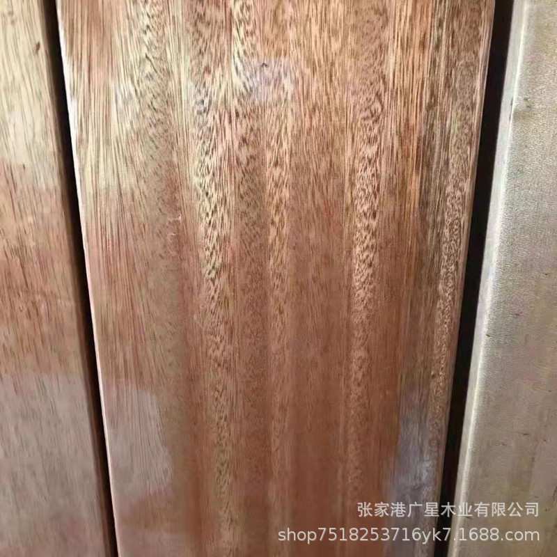 厂家大径剥皮桉板材 金丝黄檀实木室内沙发装修家具用木料原木