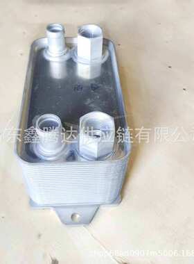 AT318085  AT349069铝制机油冷却器适用于John Deere Loder 410j