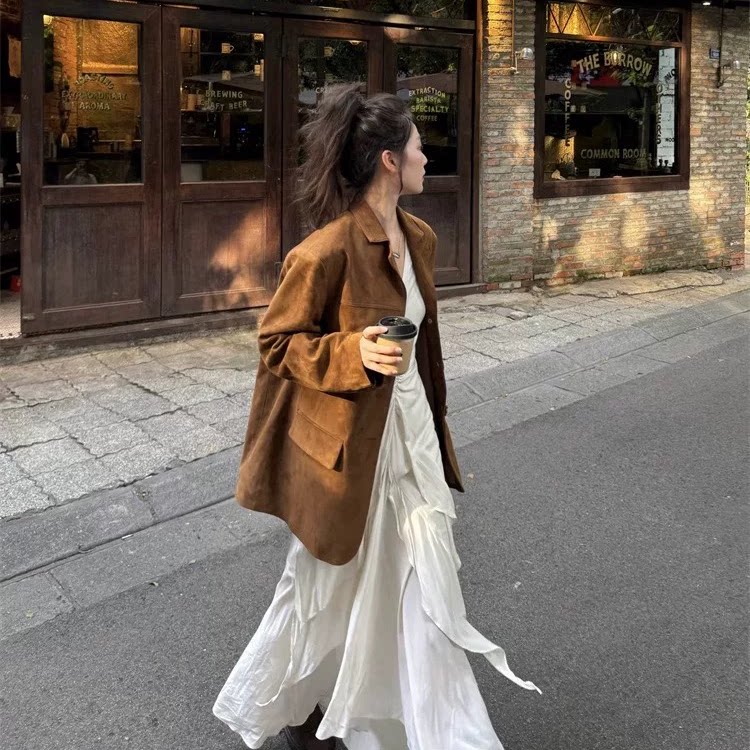 咖色麂皮绒外套女西装皮衣美拉德2026春季新款皮夹克高级感小个子