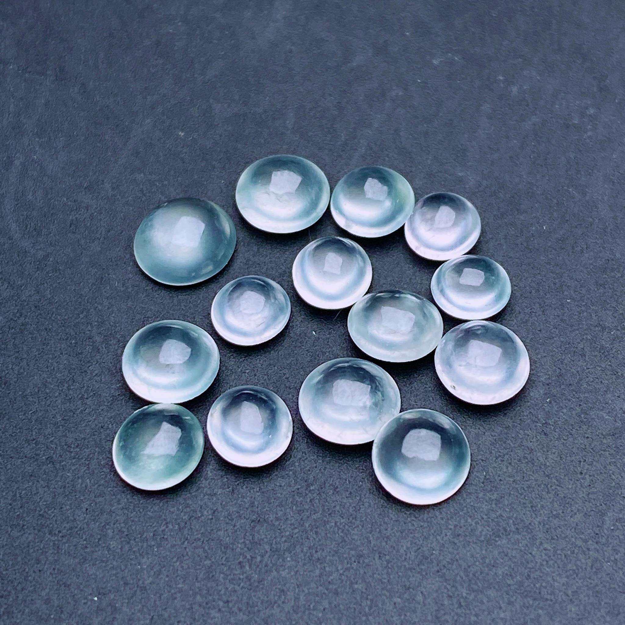 缅甸天然翡翠a货冰种小蛋面一手裸石ayz尺寸：4.6-3mm 4.7-2.8mm