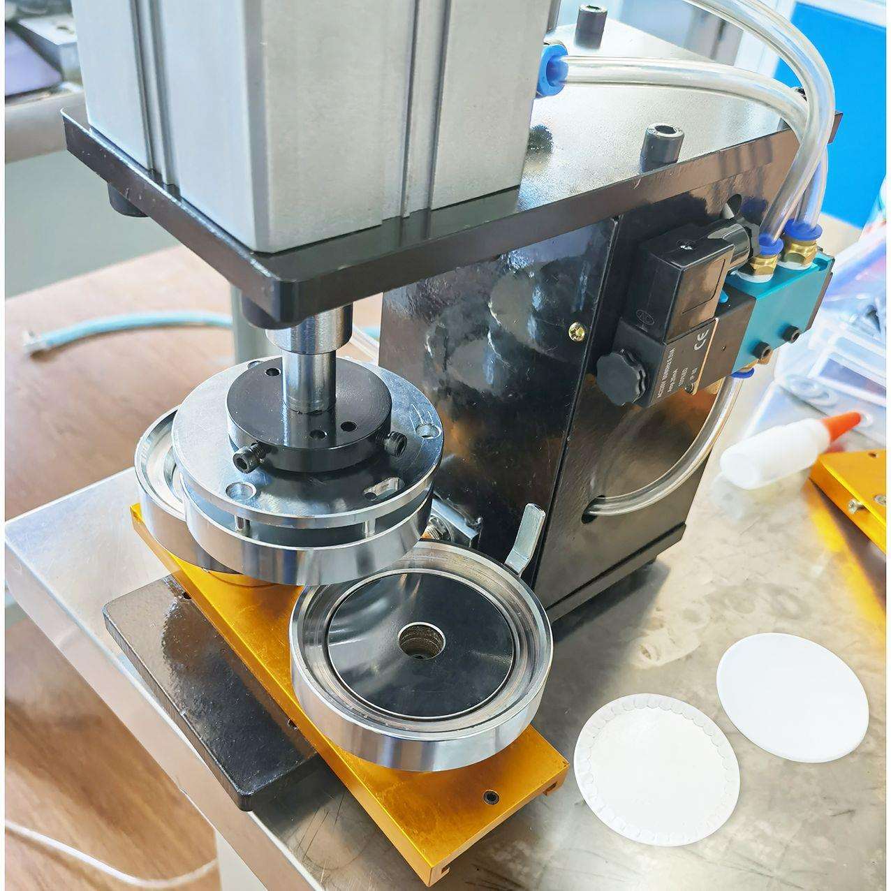 多功能长方形圆形PU皮镜子气动自动压模铆压制作机器厂家直发