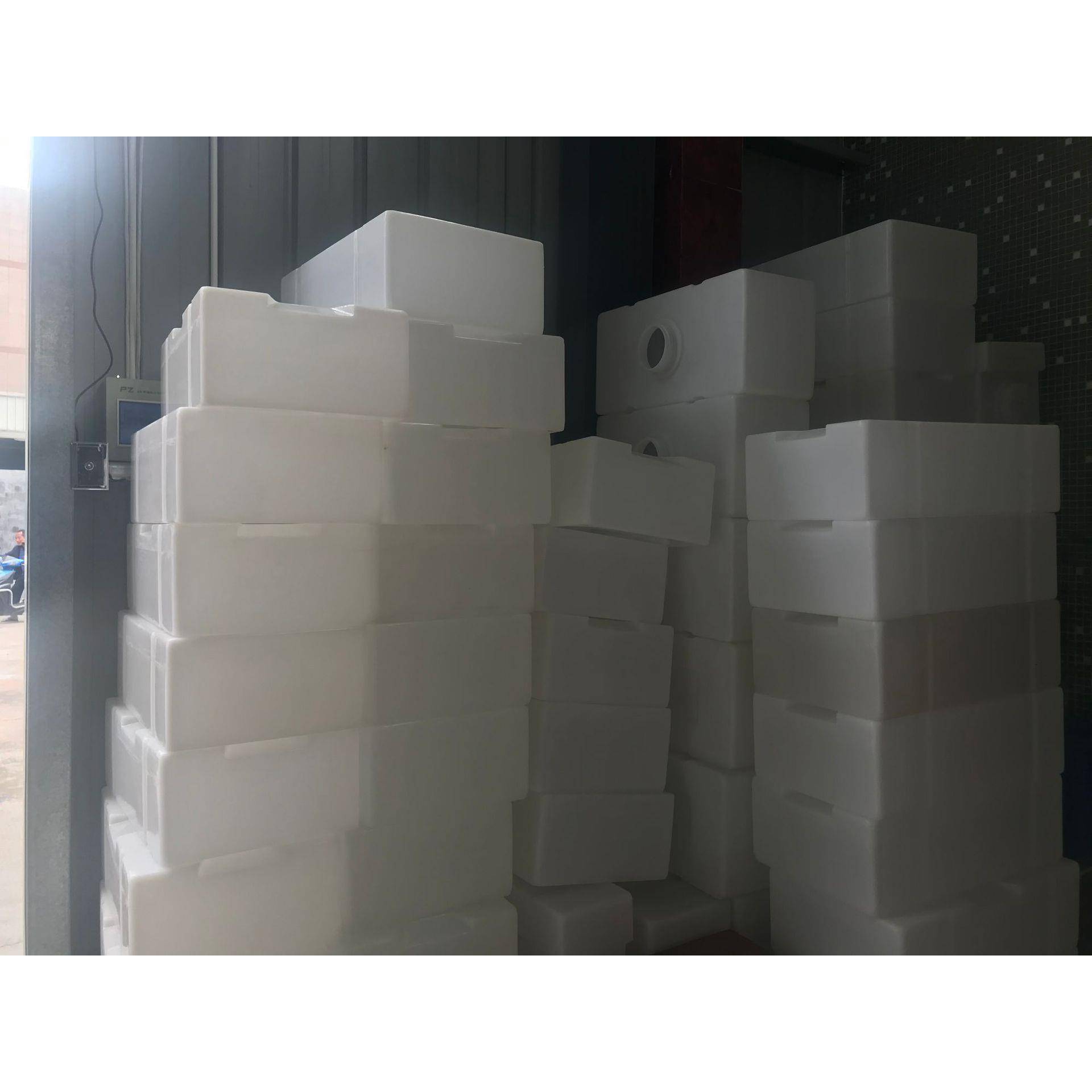 朗顺210升150L200L300L房车塑料水箱 滚塑房车污水箱 拖挂车卧式