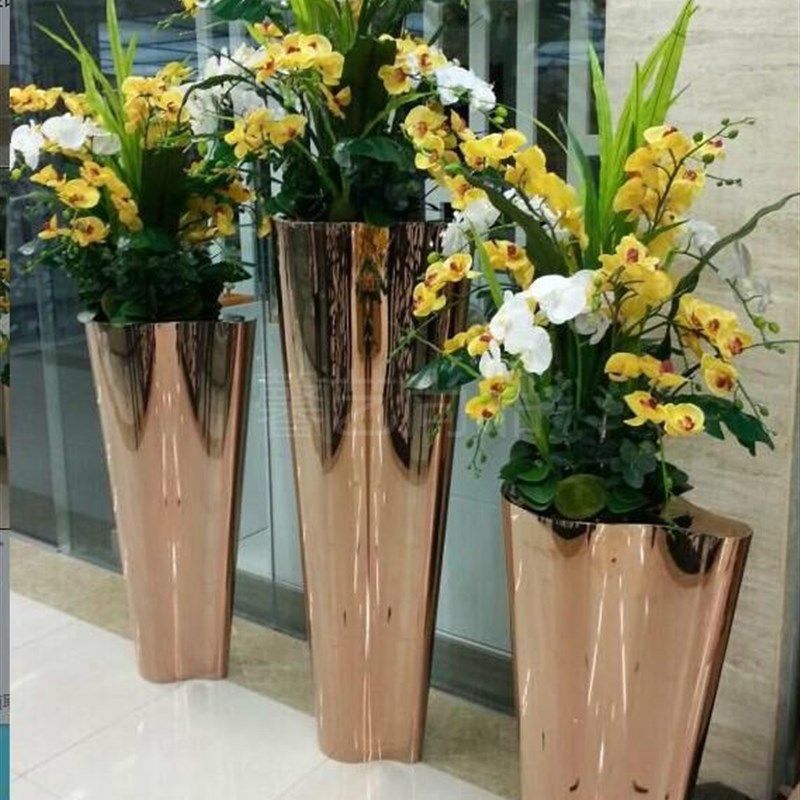 不锈钢花瓶 异器花形摆件 电镀金色金属 面地花器 镜落花盆