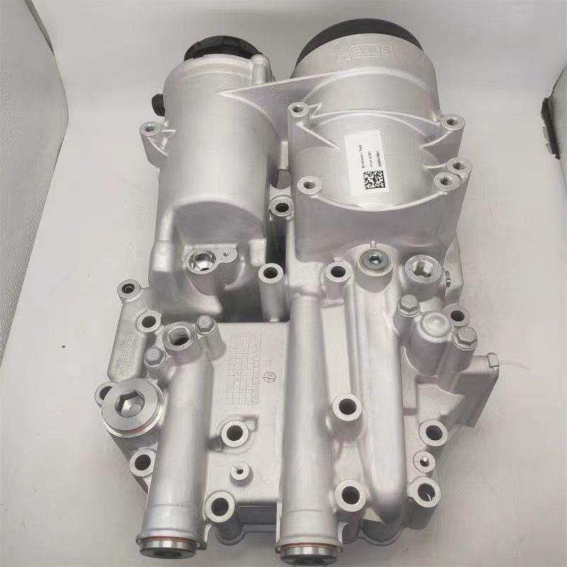 适用豪沃T7H TX汕德卡C7H豪瀚重汽曼机油模块总成机油散热器