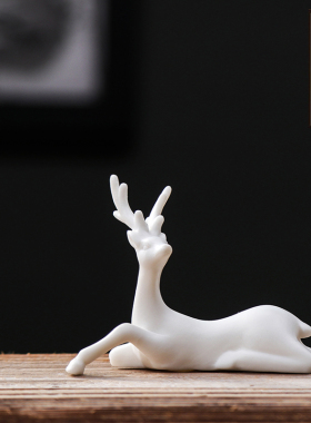 创意陶瓷可爱动物小鹿茶盘笔搁配件盆景桌面装饰一路平安车载摆件