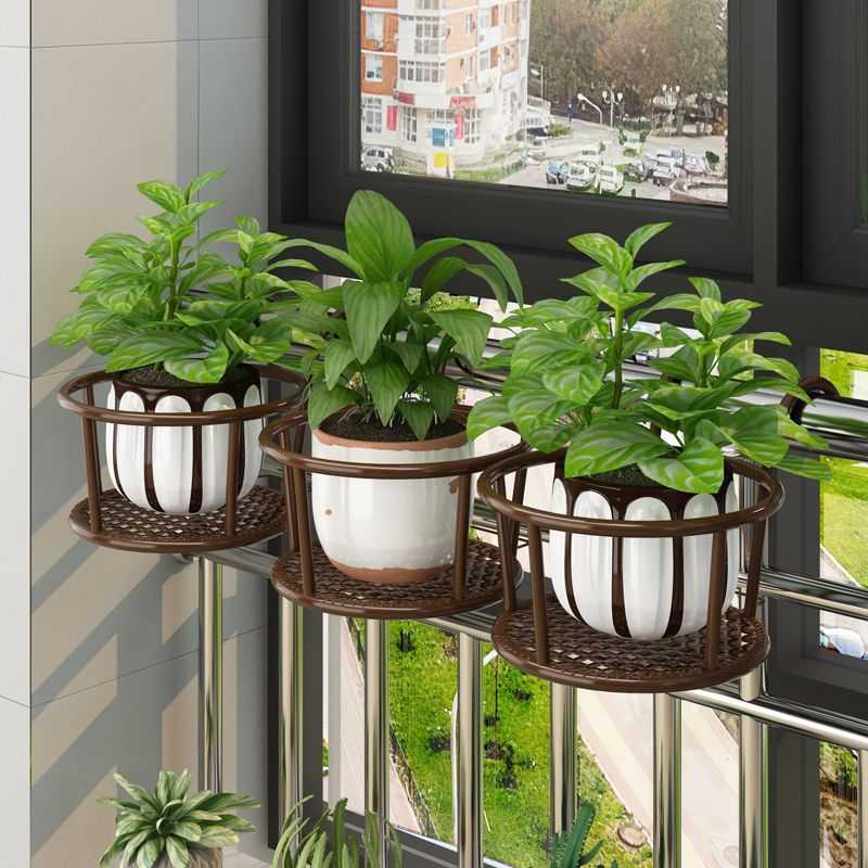 花篮挂架挂在阳台上的花架置物架阳台 挂钩窗外花架悬挂护栏花盆图片