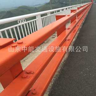 Q235高速公路隔离防撞护栏三横梁立交桥防撞护栏道路桥面护栏