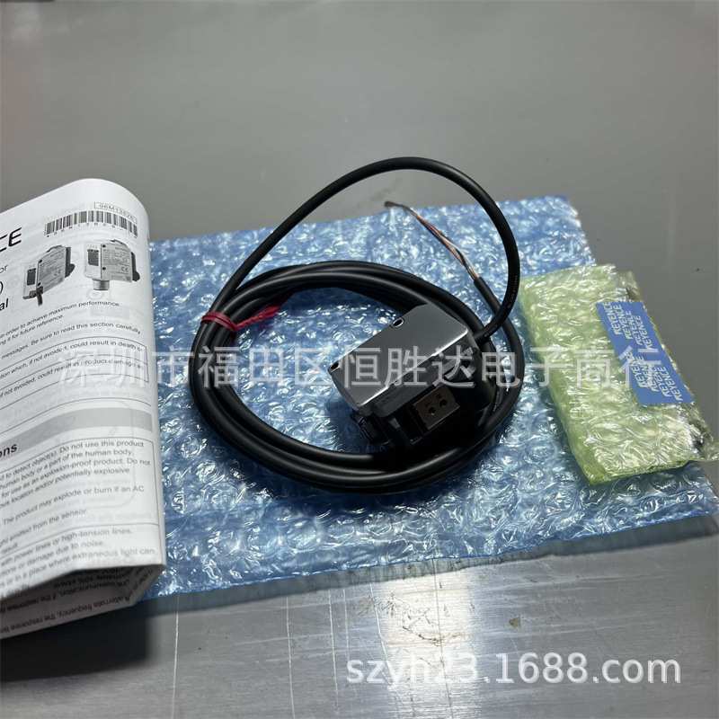 基恩士LR-WF10 原装 LR-W70C白色光电传感器现货LR-WF10C LR-W70