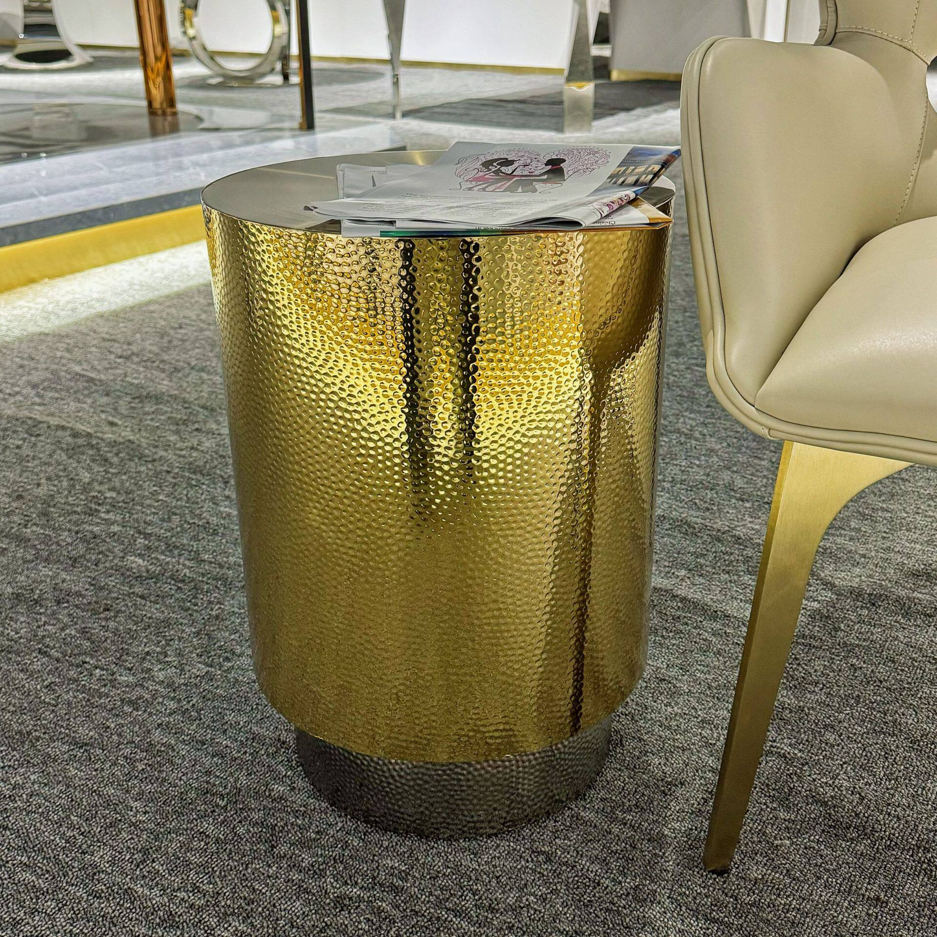 金色锤纹金属角几客厅圆形边几沙发侧边桌高端家具批发茶几轻奢