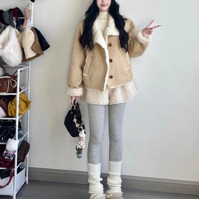 2025秋冬季新款巨好看羊羔毛小香风短款厚外套女独特漂亮初冬上衣
