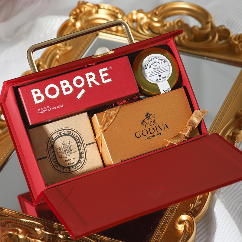 结婚伴手礼女伴娘空礼盒子高级感宾客婚礼红丝绒喜糖成品含糖礼盒