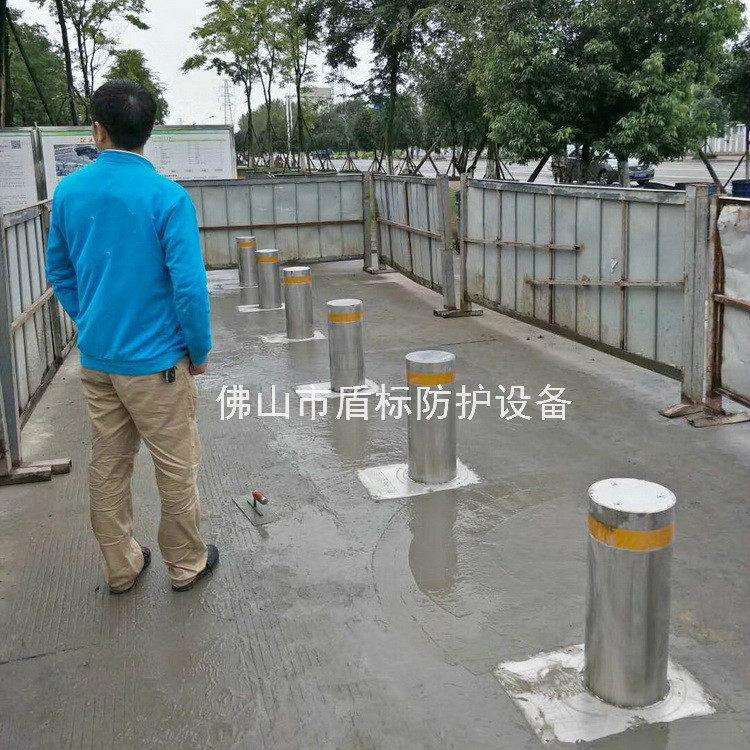 佛山盾标防护自动升降柱订制路障四川成都汽车职业科技学校防撞桩