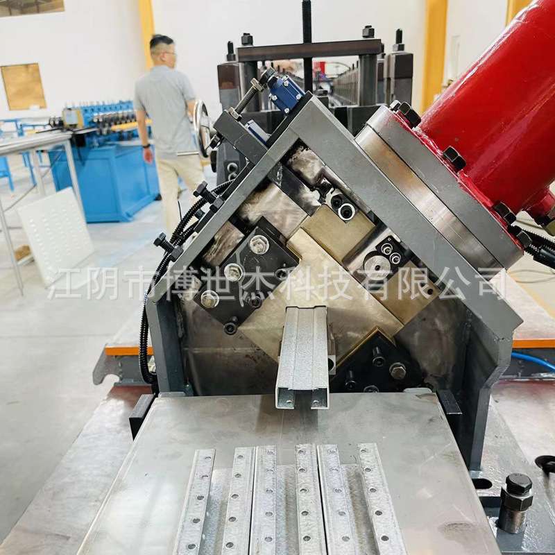 厂家十三折电气柜设备电器柜骨架成型机 仿威图机柜立柱生产线