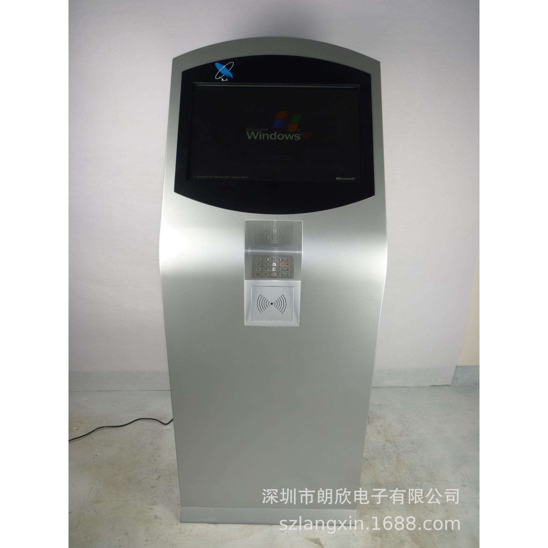 智能触控访客机人脸识别来访登记机门禁考勤一体旅客终端机自动