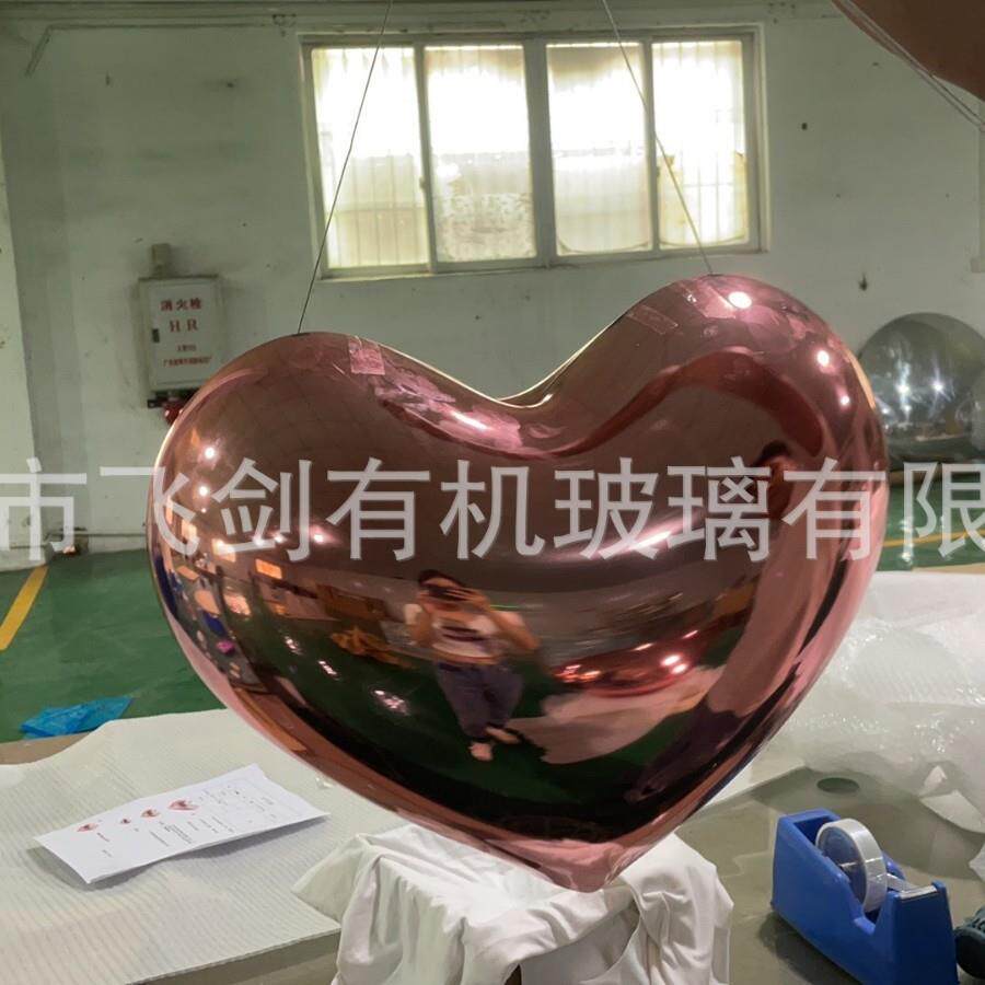 亚克力粉色镜面爱心空心吊顶装饰服装店商场橱窗摆件梦幻泡泡设计