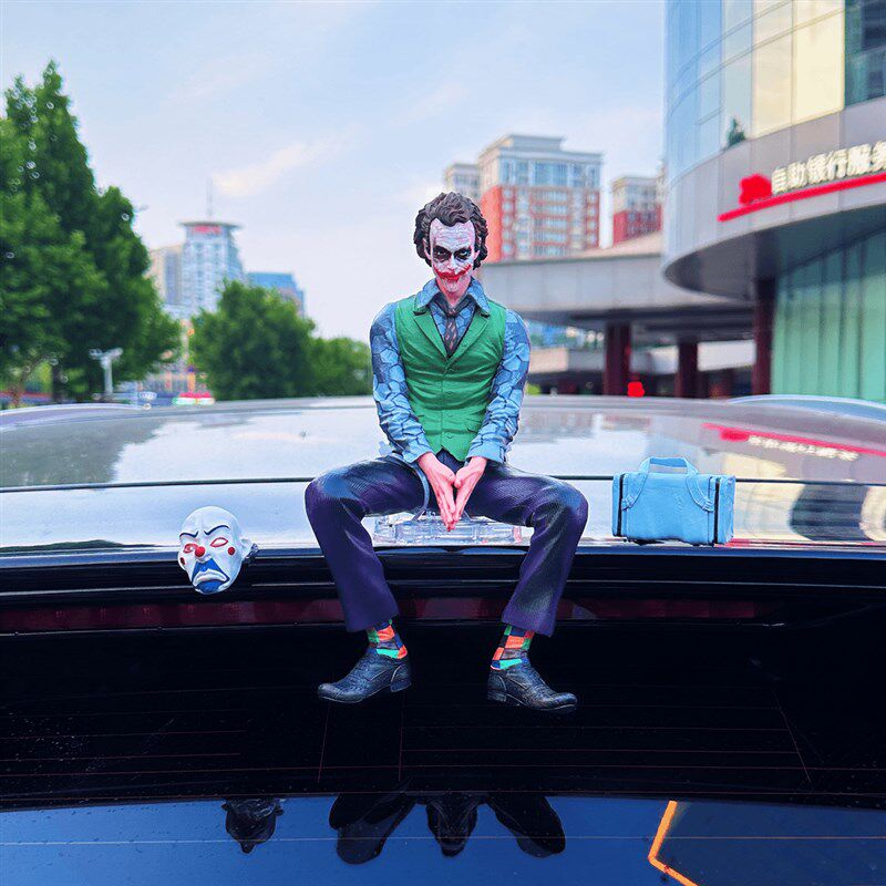 车顶小丑希斯莱杰车尾部坐姿汽车摆件挂件车载车外装饰公仔玩偶24
