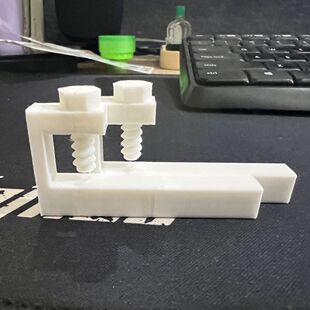 鱼缸隔板固定夹旋钮水族箱挡板分离隔开夹子便捷斗鱼缸玻璃隔离夹