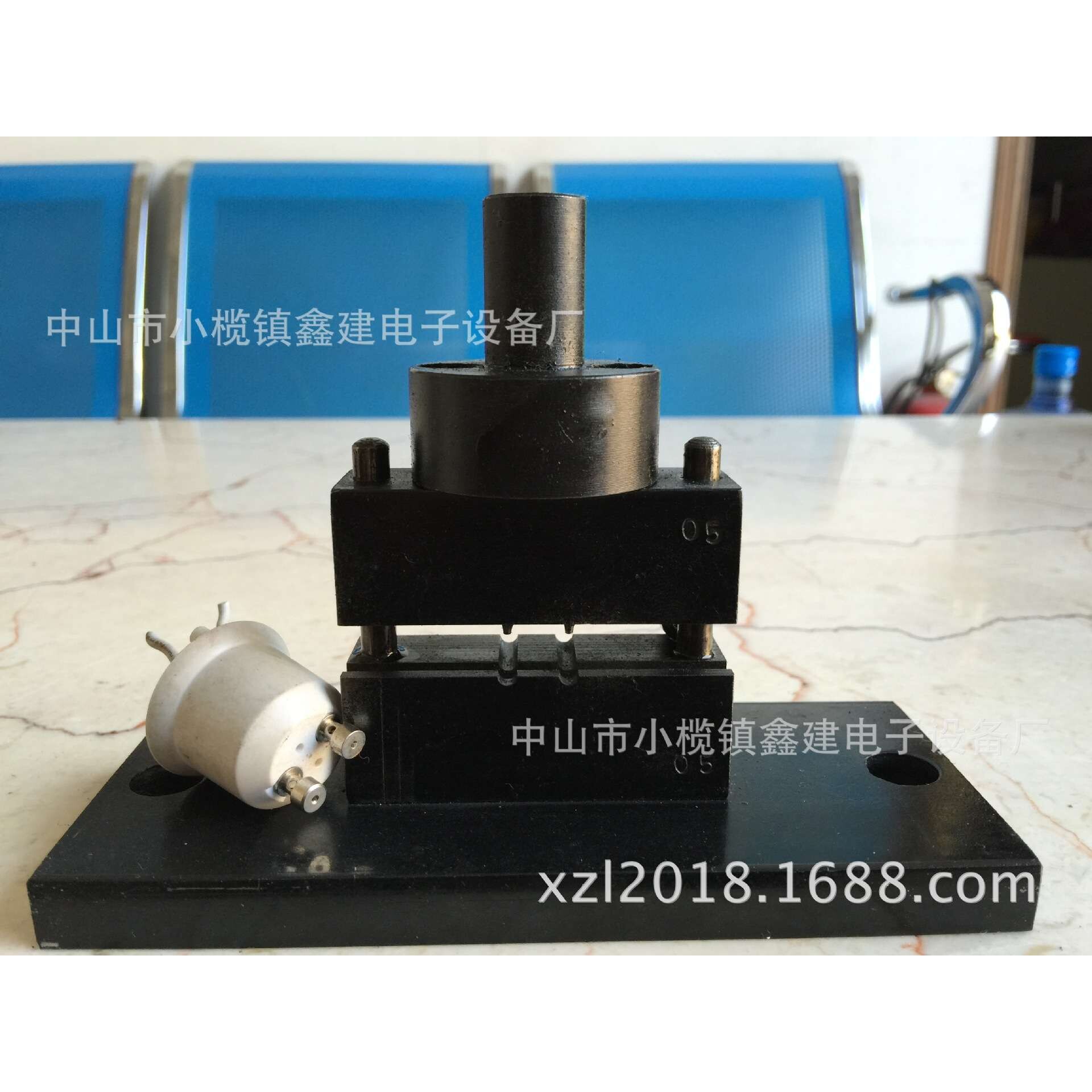 灯头GU10/GU5.3/T5T8铜针脚压铆打点压线机模具治具