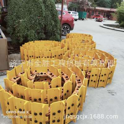 D65E-12推土机履带总成14x-32-01120 引导轮 变速泵