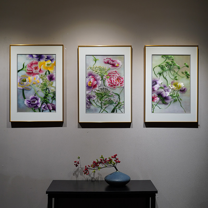 苏绣成品挂画厅客沙发背景牡丹花卉苏州纯手工三联艺绣刺术装饰画