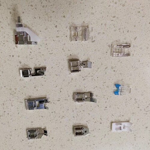 505A/508/700芳华多功能家用电动衣车缝纫机压脚配件11件套盒装