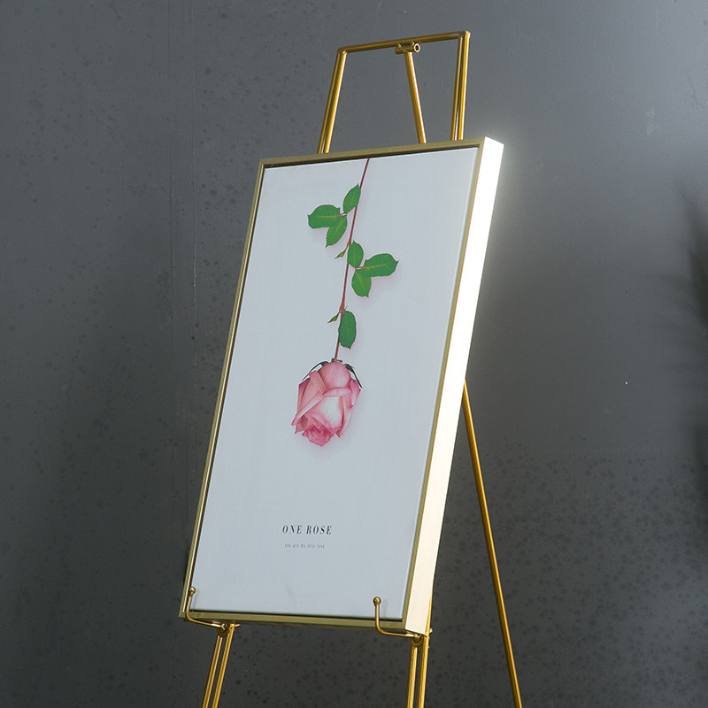 婚礼展示架铁艺油画架相框照片架售楼部广告架迎宾架子美甲展示架