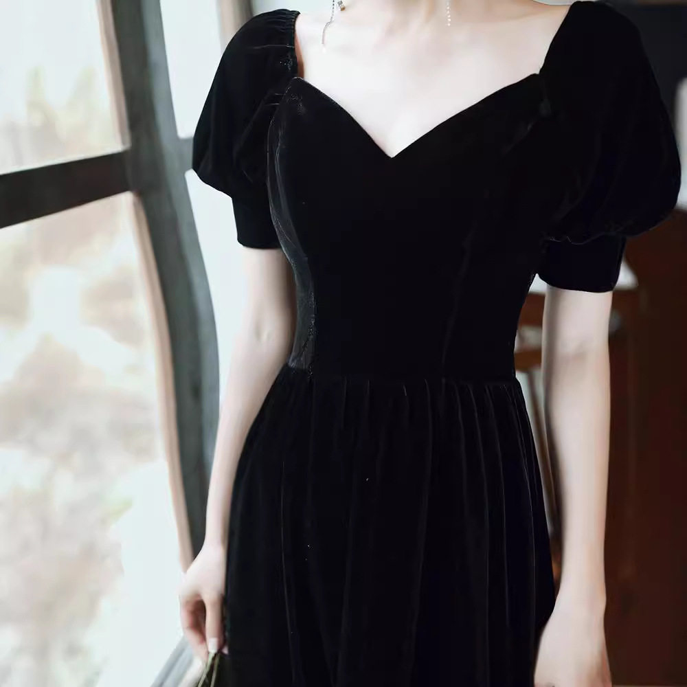 2026新款黑色晚礼服轻奢小众复古长裙主持人女大合唱演出服v领毕