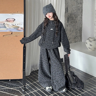 2026新款女童冬季豹纹卫衣套装女孩加绒加厚保暖运动休闲两件